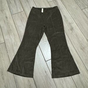 *NWT* Final price drop!! Aerie Groove-On Rib Velour Flare Pant.